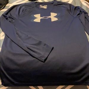 Youth long sleeve large underarmour loose fit